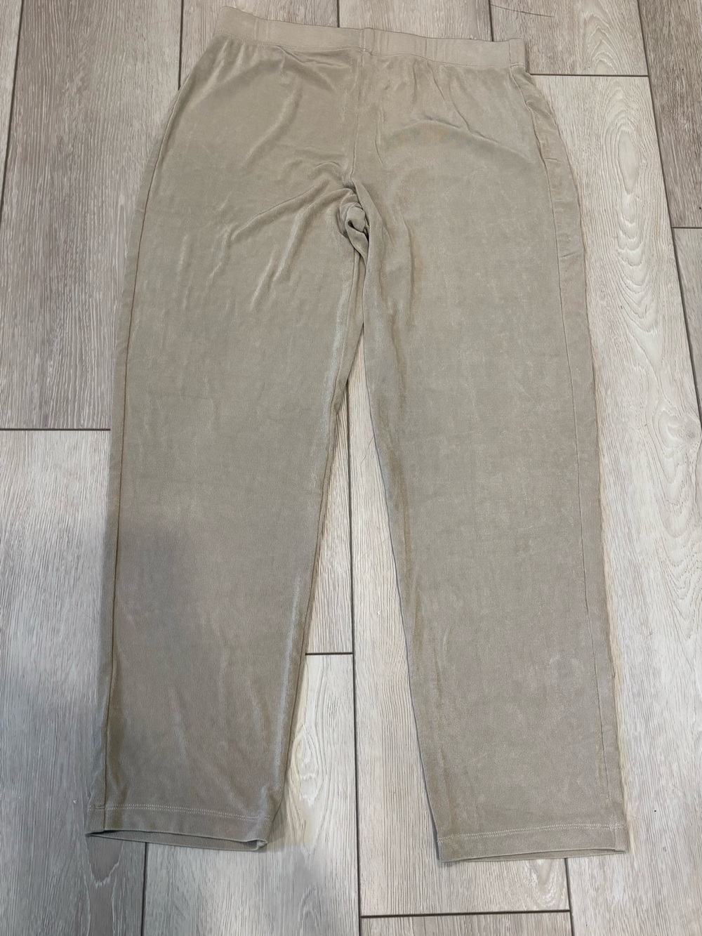 Chico's Light Taupe Travelers Pants size 0
